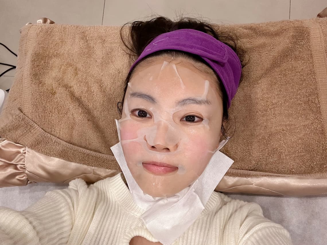 台中医美诊所，施打完新倍提电音双波拉提后敷面膜