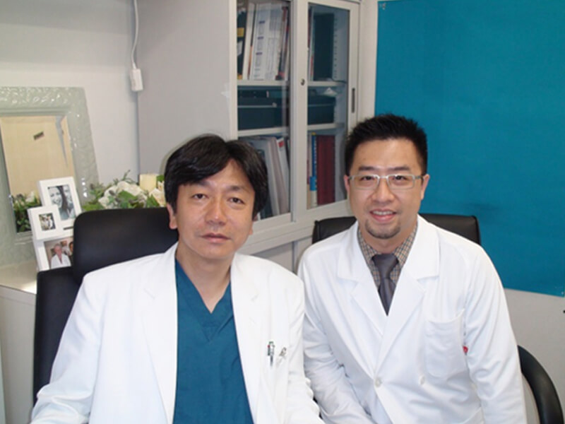 傅如鵬醫師和日本東京Dr. Spa Clinic眼部整形,並與鈴木芳郎院長合影
