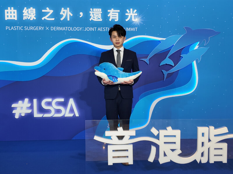 成啟瑞 醫師-顏面美學職人
